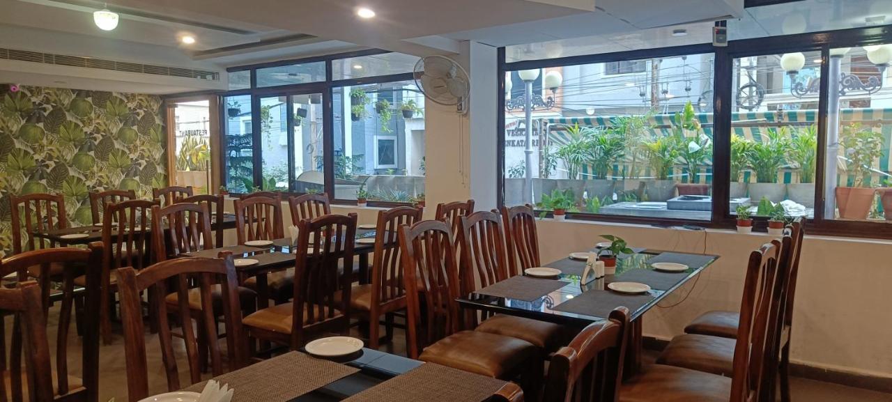 Hotel Raintr33 حيدر أباد المظهر الخارجي الصورة